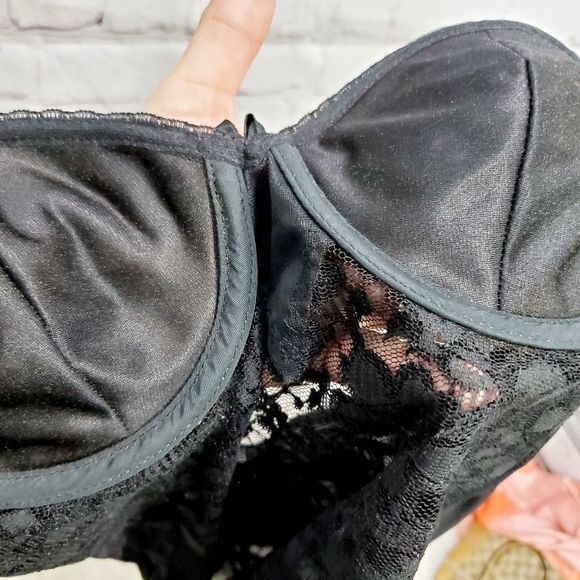 Victoria's secret True vintage made USA lace golden y2k style Size Extra Small - Picture 7 of 16